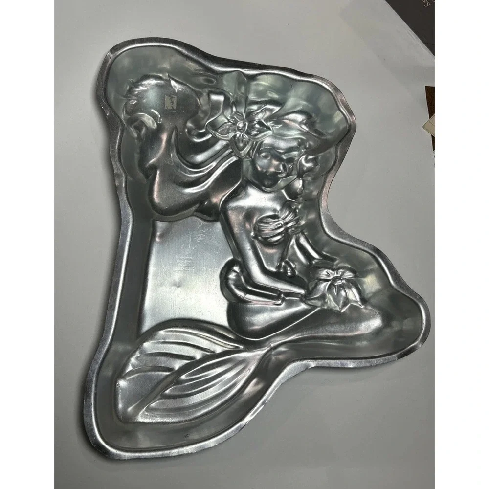 Vintage Disney Wilton Cake Pan #2105-3400 (Ariel / The Little Mermaid) 1997